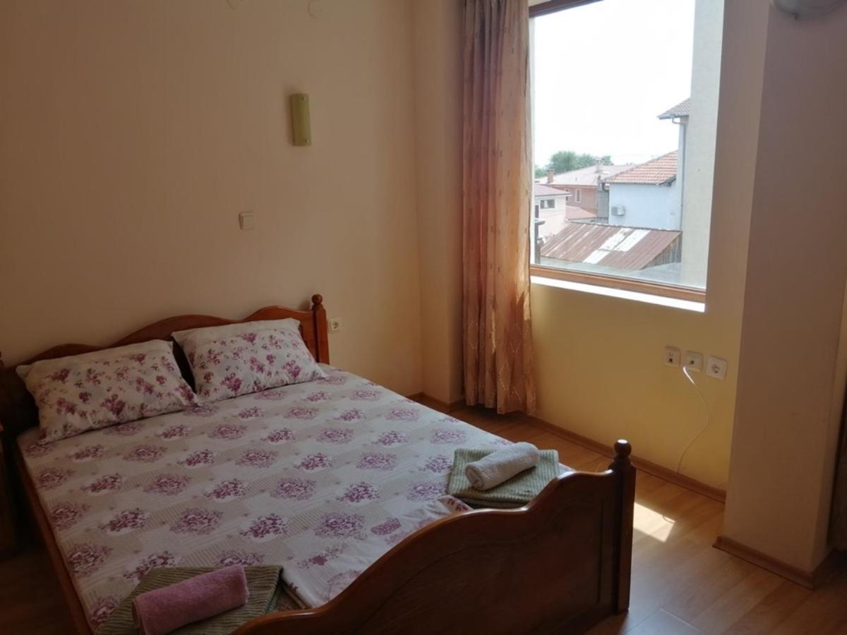 Guest House "Zora - Sarafovo" Burgas Exterior photo