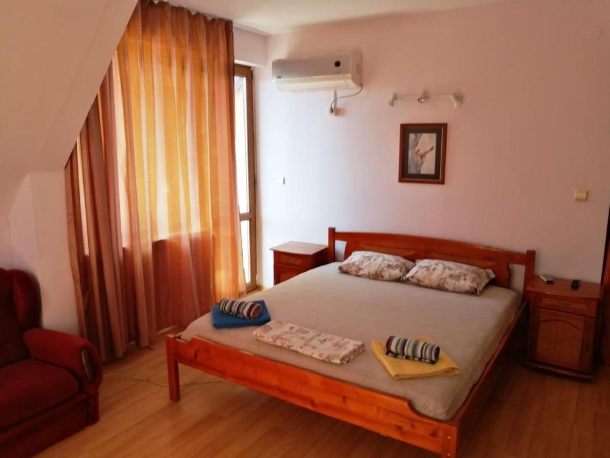 Guest House "Zora - Sarafovo" Burgas Exterior photo