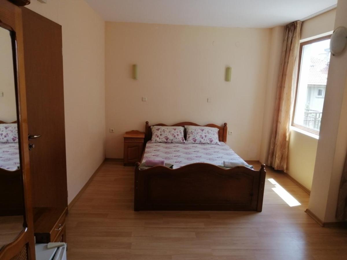 Guest House "Zora - Sarafovo" Burgas Exterior photo