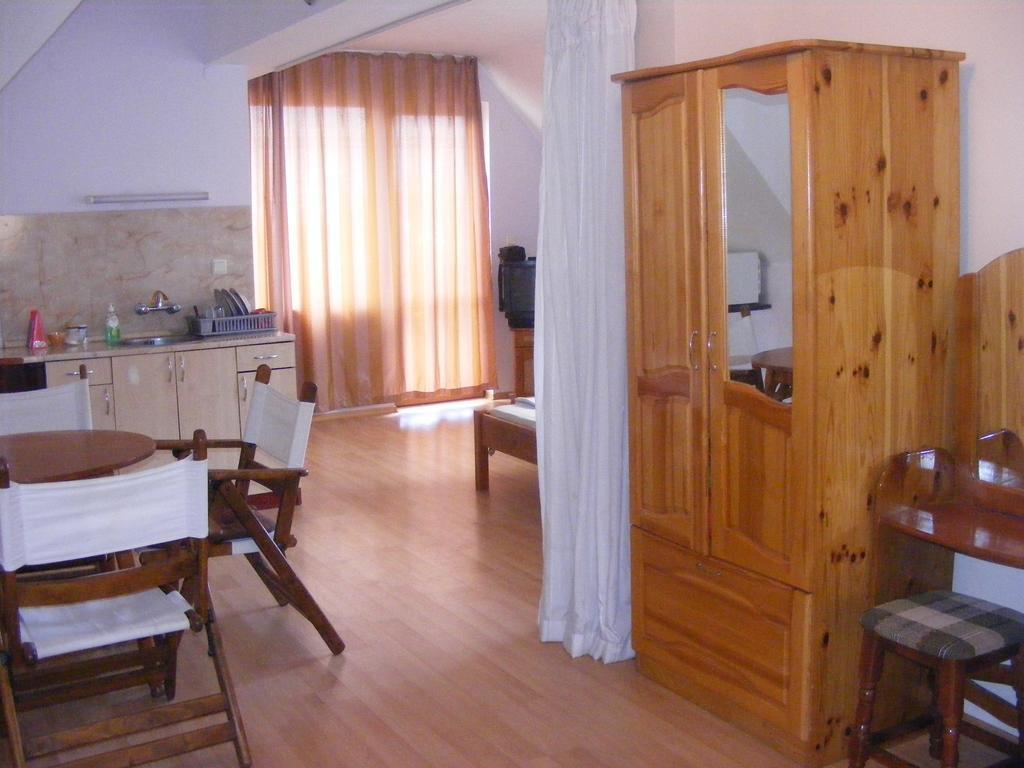 Guest House "Zora - Sarafovo" Burgas Exterior photo
