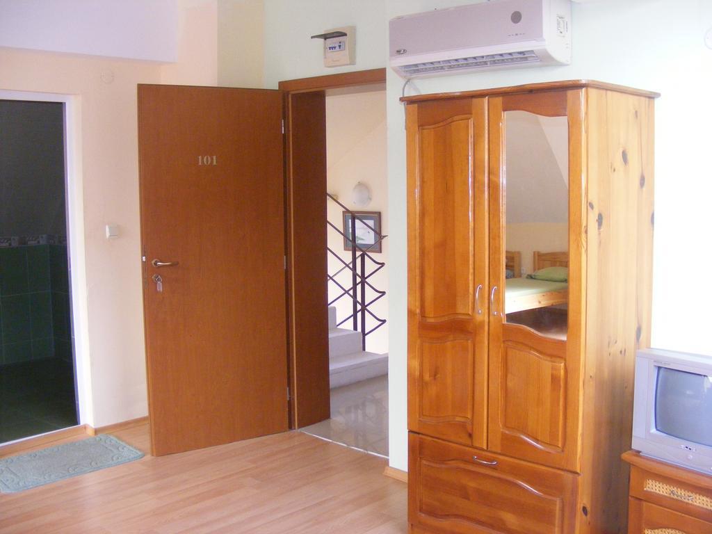 Guest House "Zora - Sarafovo" Burgas Exterior photo